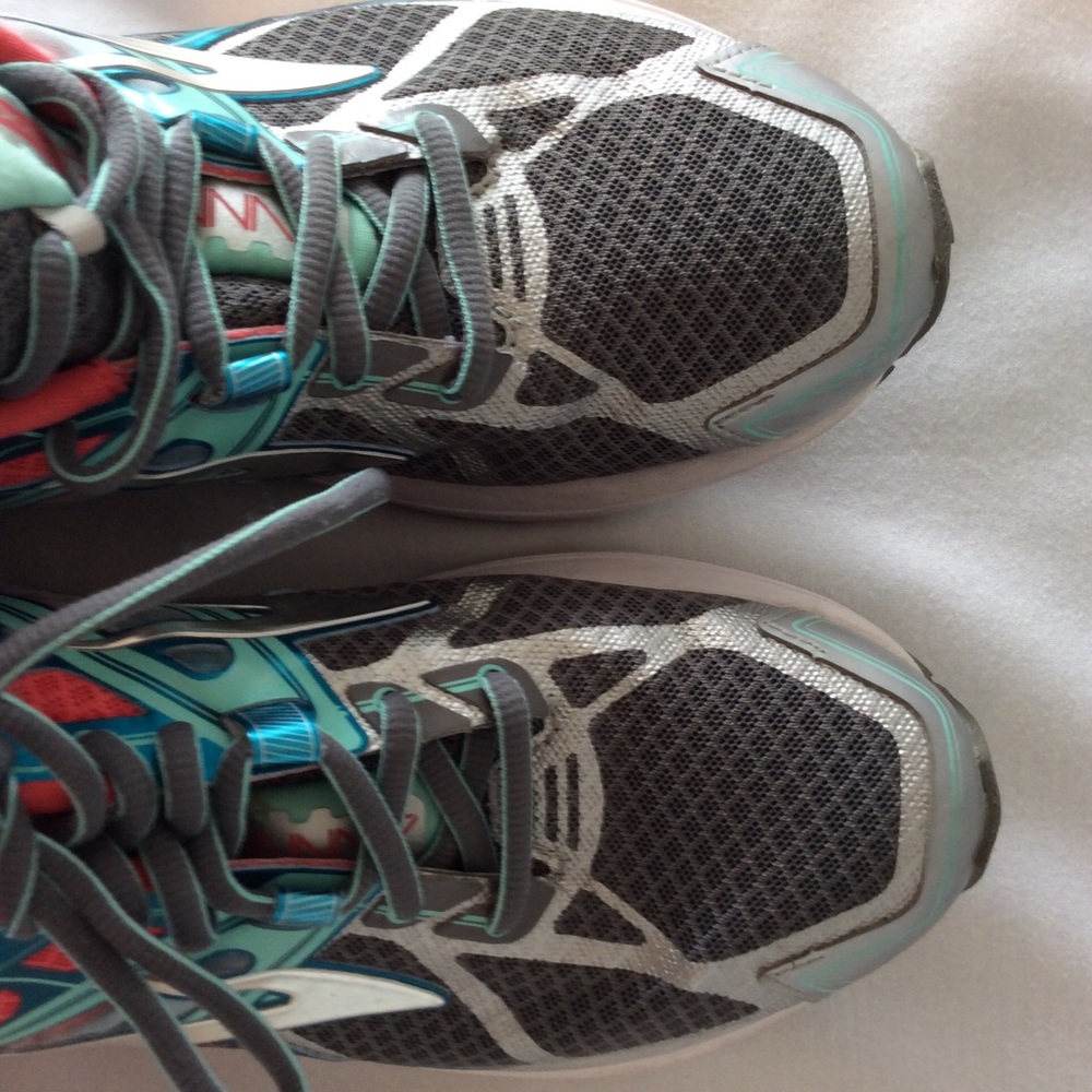 Brooks Revenna 7 - Picture 6 of 9